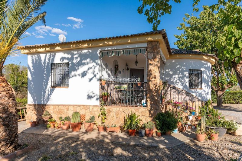 Foto 5176a418-eef4-4be0-aa42-83e86b5310ad. Chalet avec parking piscine dans Guadix