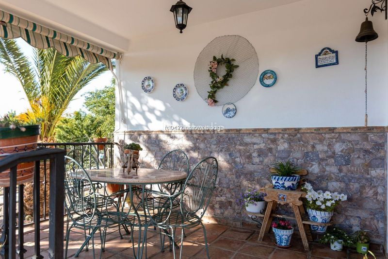 Foto 588731a0-4b63-4994-8a08-d69def41caae. Chalet avec parking piscine dans Guadix