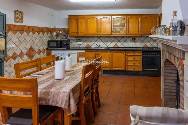 Foto 77ada18e-cd5a-44ef-98cd-25dd5b03a054. Chalet avec parking piscine dans Guadix