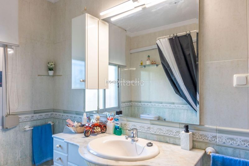 Foto 903b7bee-c465-46e9-b5ea-a0d1600dbf76. Chalet avec parking piscine dans Guadix