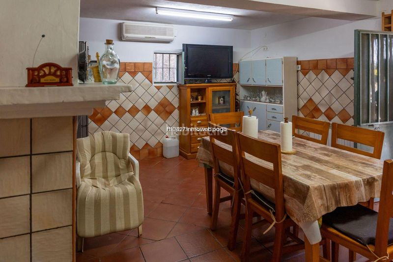 Foto b15a36a5-d4b3-4c3a-981a-458f205a89f4. Chalet avec parking piscine dans Guadix