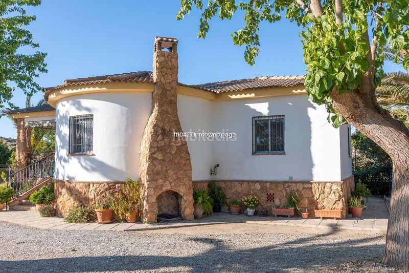Foto bc932756-f8e3-4eca-82ad-4ee6eb70238d. Chalet avec parking piscine dans Guadix