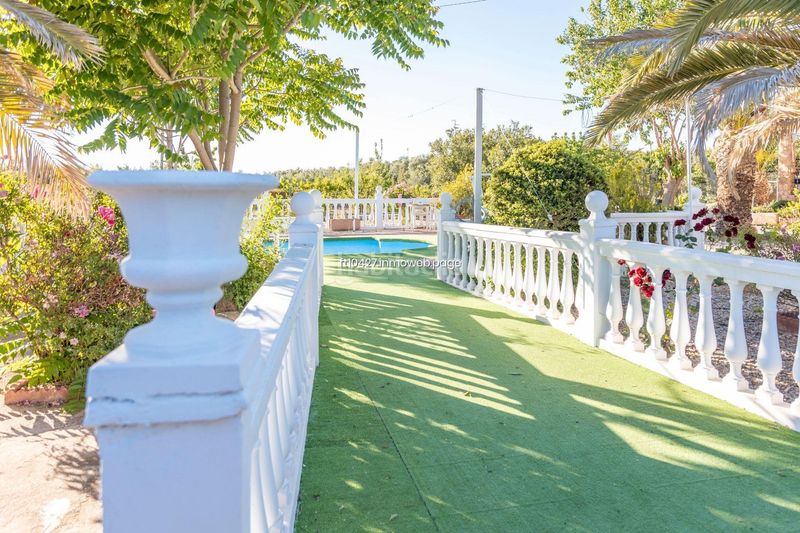 Foto cdd4bae2-befe-46be-a82c-d65011b1f524. Chalet avec parking piscine dans Guadix