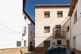 Casale in Gor. Casa totalmente reformada en gor  ideal para vivienda o inversió