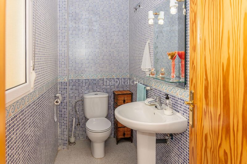 Foto ded7f16c-a8e0-40b4-98ab-793f6e876543. Casa amb aparcament a Purullena