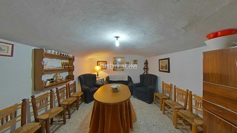 Foto 4f2ed01f-74c0-4365-a9c0-6b3623d76f5f. Casa  cueva en Guadix