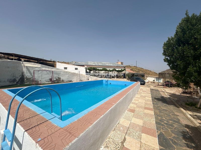 Foto 7db7b4d2-b017-442e-b8bf-8dcdd80fe990. Casa amb aparcament piscina a Guadix