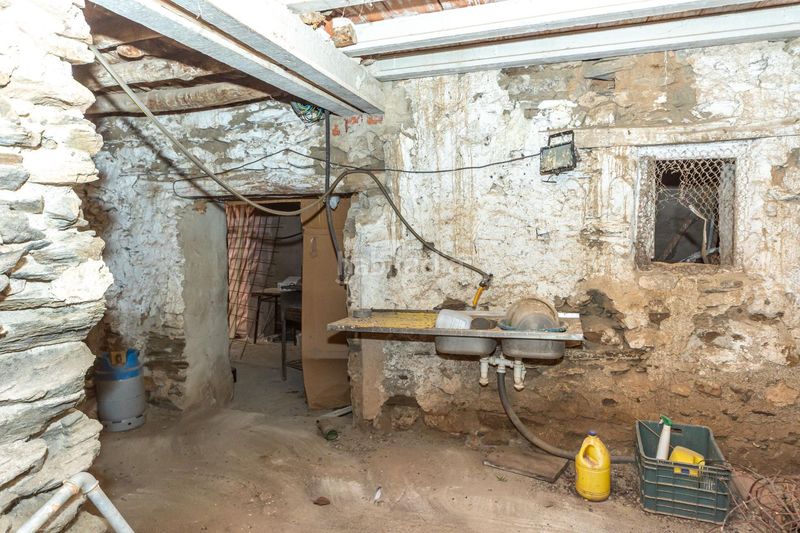 Foto 5d23e4c7-edbd-4780-93f6-ea5436bb5cdc. Casa adossada a Alquife