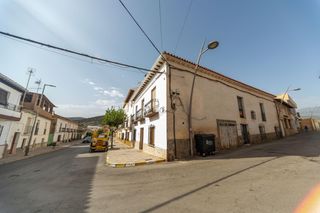 Casa a schiera in Alquife. Casa para reformar en el centro de alquife
