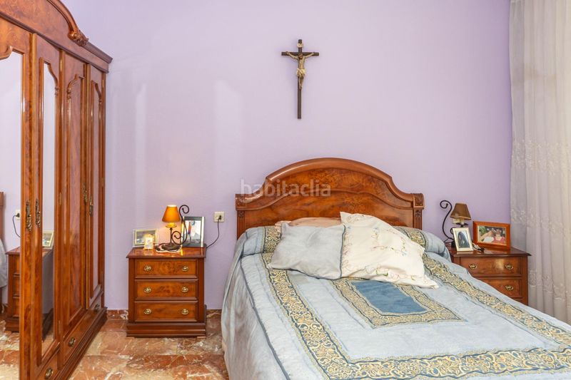 Foto 2cbe8281-8432-4615-ab70-c91608e0a3c1. Casa adossada amb aparcament a Guadix