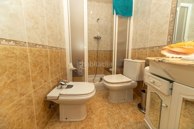 Foto 3841dbea-a15c-4345-be1d-7386f317b99c. Casa adossada amb aparcament a Guadix