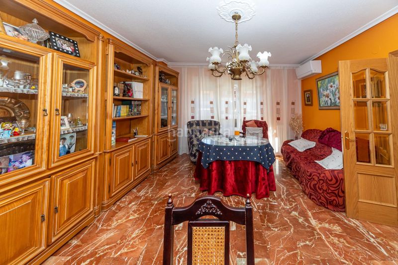 Foto 65f68672-c82b-4296-872c-4bdccd05882a. Casa adossada amb aparcament a Guadix