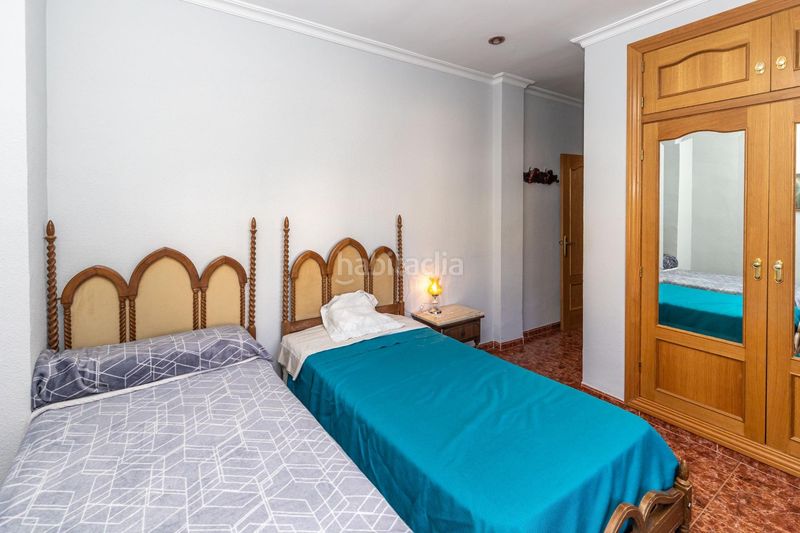 Foto a8f795f3-7a39-4c23-9049-2b628147c9a9. Casa adossada amb aparcament a Guadix