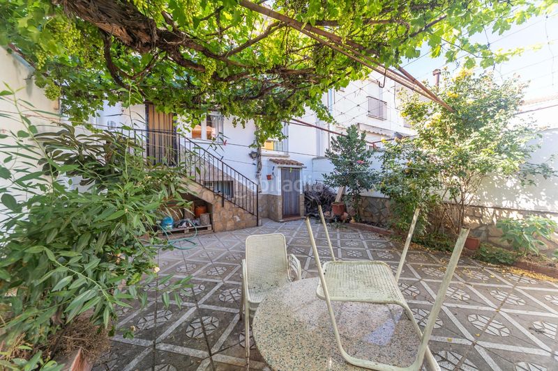 Foto b8f88a13-a1df-49c5-8888-cd981612ec3d. Casa adossada amb aparcament a Guadix