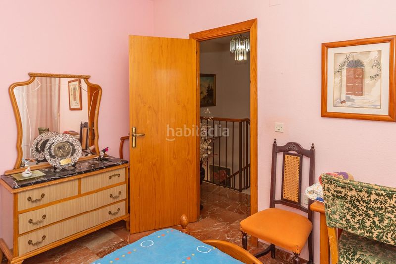 Foto f5408e93-ecad-404f-aacd-93dd52312ca2. Casa adossada amb aparcament a Guadix