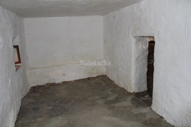 Foto 2a4277fb-b052-4c1c-8b31-924f1d3ee0a9. Casa aparellada a Alquife