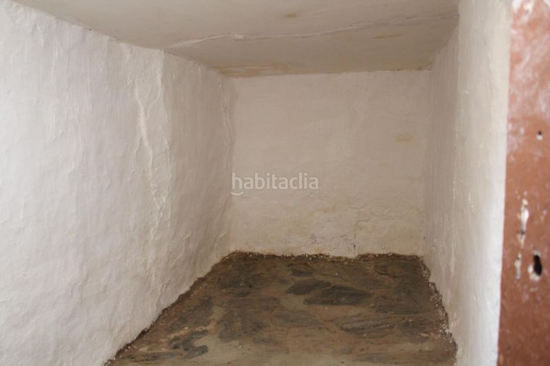 Foto e261f3c2-7a46-4b8e-8798-695c6e6034e3. Casa aparellada a Alquife