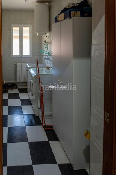 Foto 54292740-1519-4c86-8dca-8f77992a8601. Xalet amb aparcament piscina a Guadix