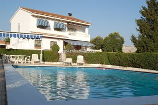 Xalet a Guadix. Impresionante casa de campo en guadix