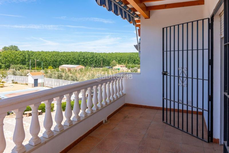 Foto be2cb64a-cbb5-45d7-97c2-edd079280a5c. Xalet amb aparcament piscina a Guadix