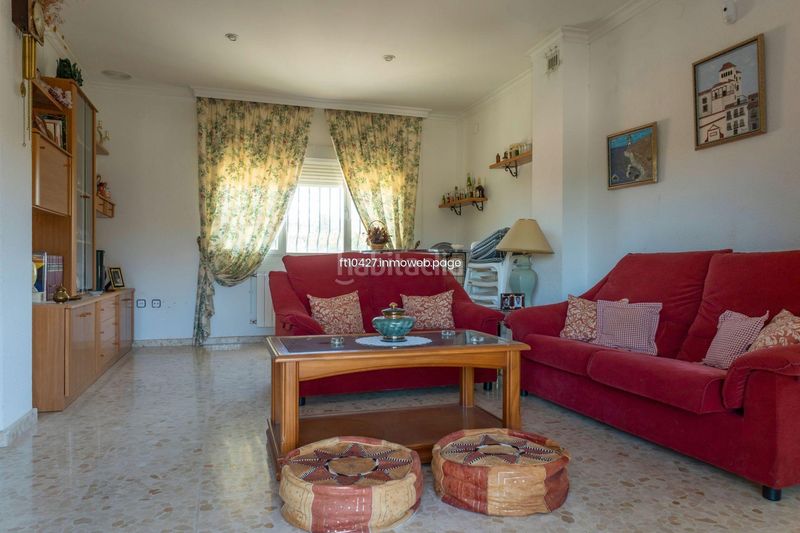 Foto cddf0c06-c1da-404a-95e9-d5039d047e28. Xalet amb aparcament piscina a Guadix