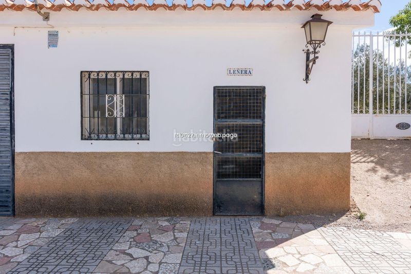 Foto d85d05e8-0c83-42e2-a576-a35ef45621cd. Xalet amb aparcament piscina a Guadix