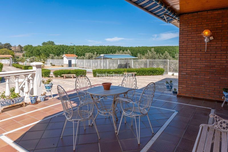 Foto ed55e491-291b-42b1-b3da-a0182072a55f. Xalet amb aparcament piscina a Guadix