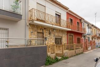 Casa adossada a San gregorio 3. Casa adosada en barrio de san gregorio