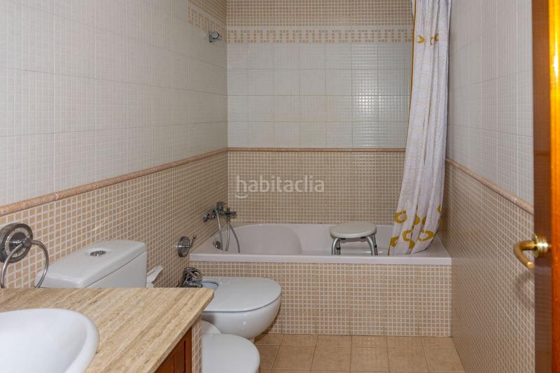 Foto 4be3e4d2-de9d-48c8-8b39-afb1a28c6e5e. Casa adossada a maria zambrano 26 a Guadix