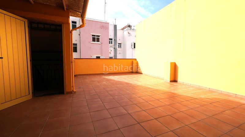Foto 3f6eae82-b42e-4ed2-9711-686bff1dc7f8. Casa amb aparcament a Schamann - Rehoyas Palmas de Gran Canaria (Las)