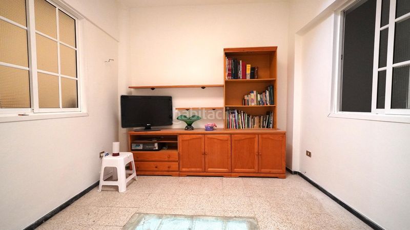 Foto e5a840cf-b48b-4b2e-95a3-458b23bc1bc2. Casa amb aparcament a Schamann - Rehoyas Palmas de Gran Canaria (Las)