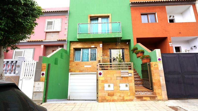Foto d121e198-c16a-45df-a83d-a8c4260384fb. Semi detached house with parking in Cruce de Arinaga Agüimes