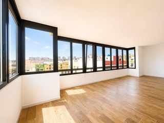 Dachwohnung  Pi y margall