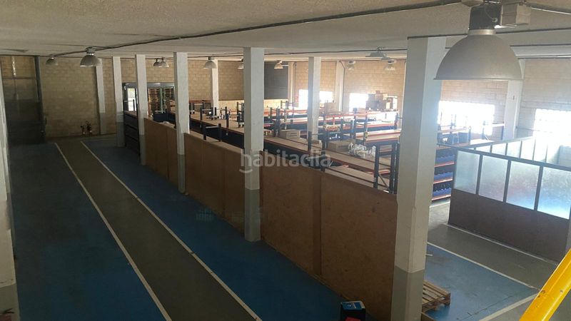 Foto c67408bb-8984-4b39-add6-2b65c3cc9dd5. Location bâtiment à usage industriel dans Deba