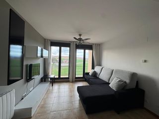 Pis a Calle santo domingo 1. Rodezno, urbanizaci�n tranquila con piscina