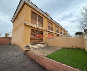 Semi detached house in Passeig Marítim. Chalet adosado a 100m de la playa