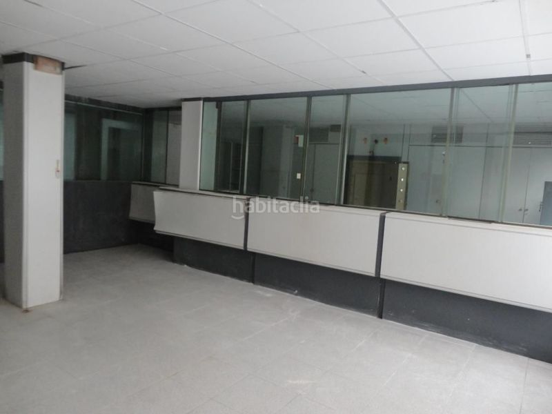Foto 86ae09fb-12bb-4440-b875-ba0e6f1330c9. Local comercial a Móra d´Ebre