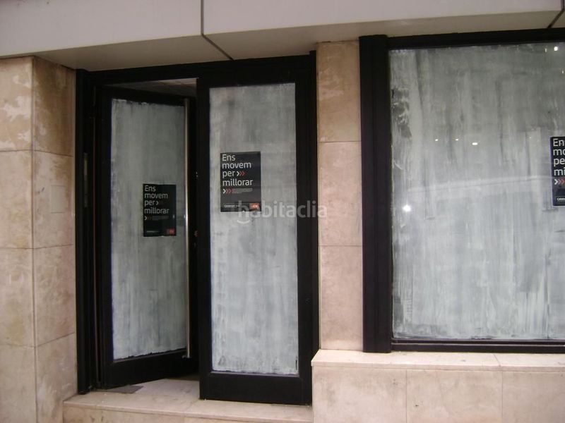 Foto b36a0906-c68a-43e7-9296-faea049fa0a5. Local comercial a Móra d´Ebre