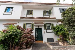 Casa adosada  Carretera general c 820 40. Chalet con vistas al mar en el sauzal