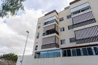 Appartement à Calle petalo 4. Piso en venta con garaje, trastero y piscina  parque de la reina