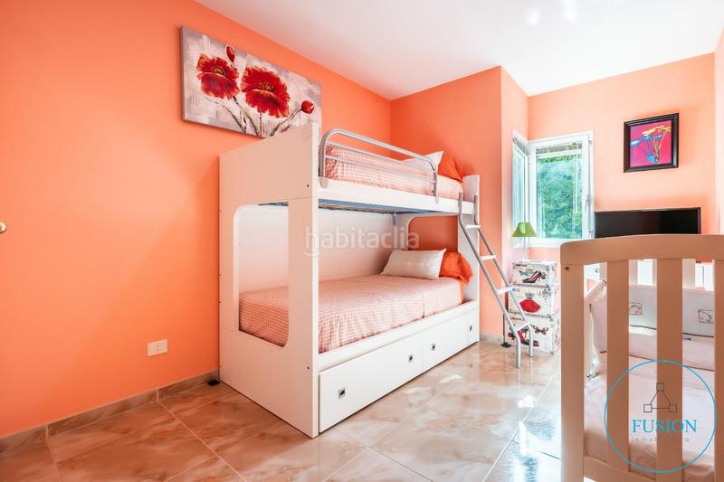 Foto 3593f722-306b-4b0e-bba5-db25d95c6c94. Casa adossada amb aparcament piscina a Torviscas Centro y Alto Adeje