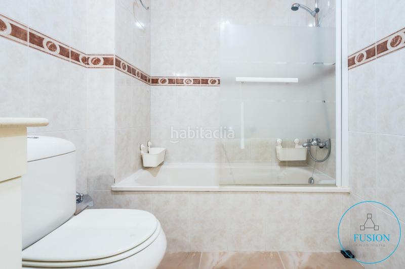 Foto 39a1d7d6-38d1-4f02-9dd4-a327a078f7f1. Casa adossada amb aparcament piscina a Torviscas Centro y Alto Adeje