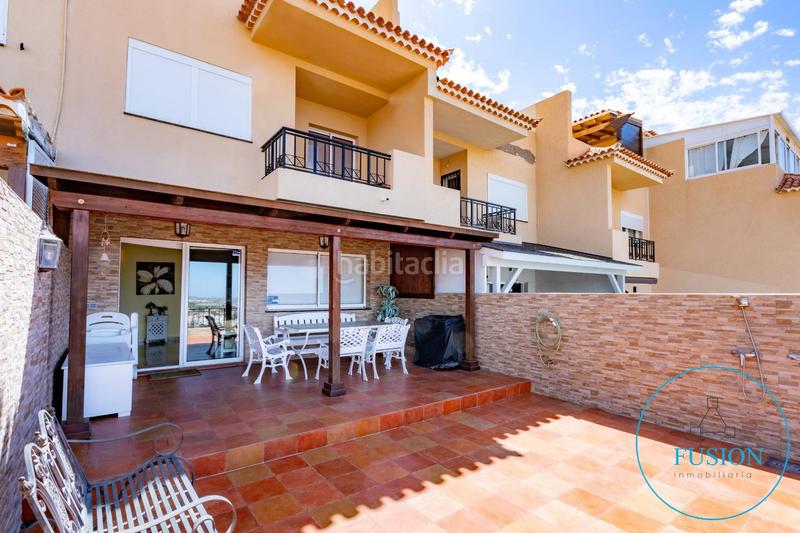 Foto 422feefc-97ed-43f0-b3f8-2d2861bd8ef1. Casa adossada amb aparcament piscina a Torviscas Centro y Alto Adeje
