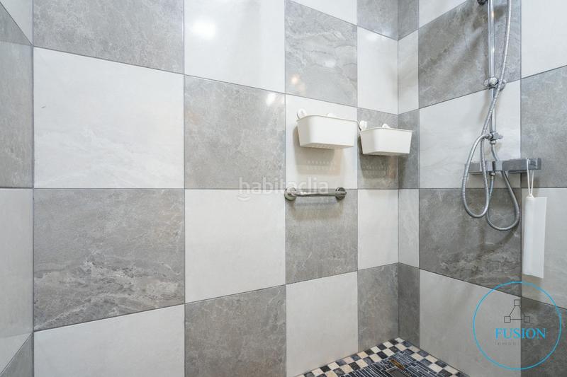 Foto 7387ff71-5e9c-4003-bb03-a04e38106c00. Casa adossada amb aparcament piscina a Torviscas Centro y Alto Adeje