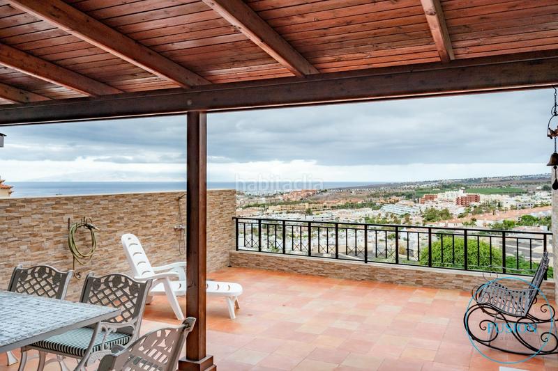 Foto 83913e2f-ea5d-427f-a033-aa86fb07ae93. Casa adossada amb aparcament piscina a Torviscas Centro y Alto Adeje