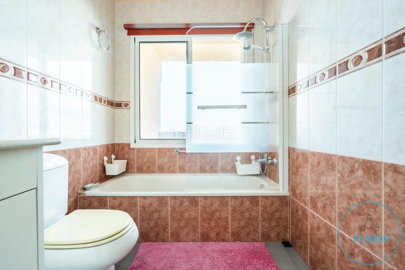 Foto 95a11027-f65e-4e7c-a8e3-52f21f96bfcc. Casa adossada amb aparcament piscina a Torviscas Centro y Alto Adeje