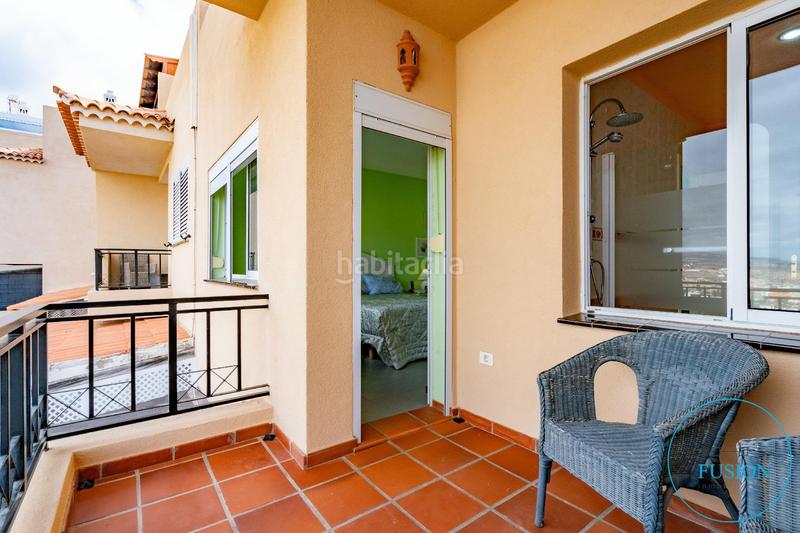 Foto a27e7e7e-8726-47b9-9301-bff6ddca6802. Casa adossada amb aparcament piscina a Torviscas Centro y Alto Adeje