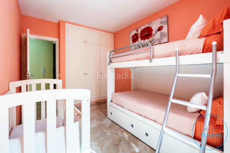 Foto a2feaadb-5a21-4cfc-b9a7-a00622a45cab. Casa adossada amb aparcament piscina a Torviscas Centro y Alto Adeje