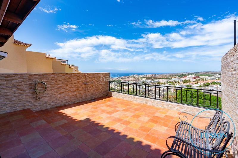 Foto a7f16459-2b36-42b8-abb2-5804747e2541. Casa adossada amb aparcament piscina a Torviscas Centro y Alto Adeje