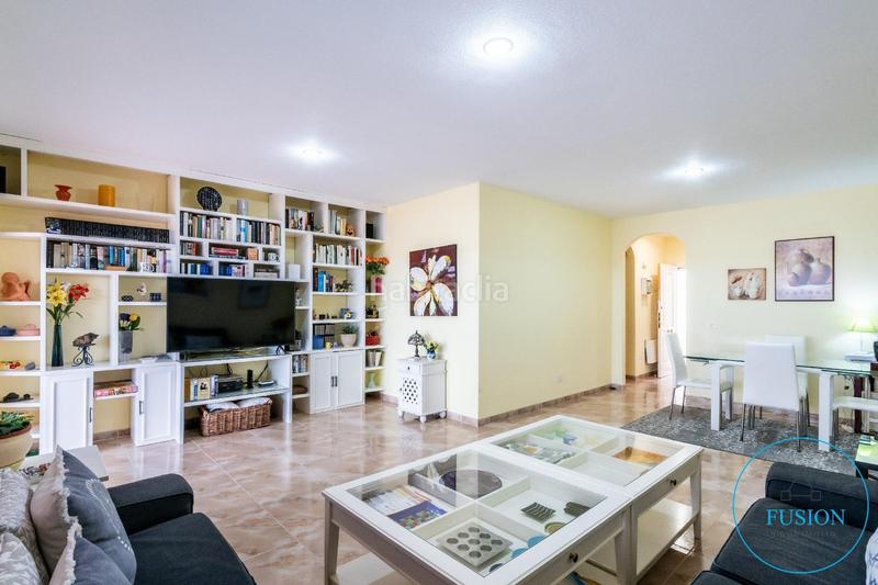 Foto d93e9bfd-b2dc-439b-aafc-f916f3954dca. Casa adossada amb aparcament piscina a Torviscas Centro y Alto Adeje